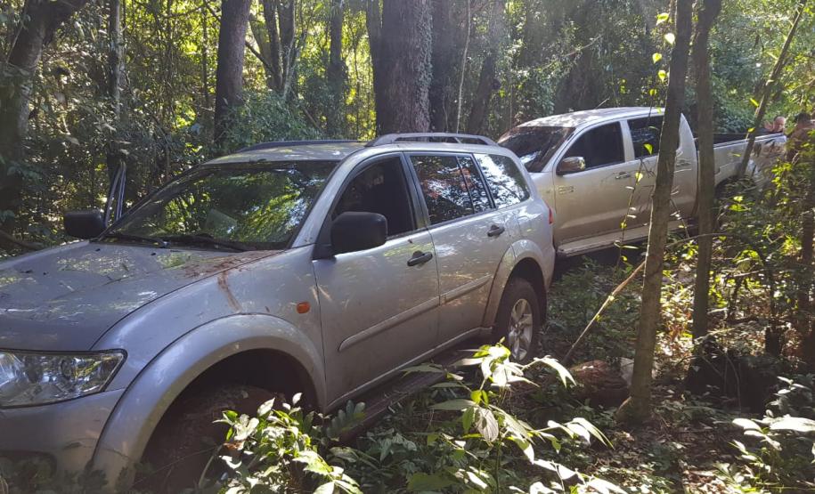 Dois carros roubados são recuperados em assentamento, no Norte do estado Dois carros roubados são recuperados em assentamento, no Norte do estado