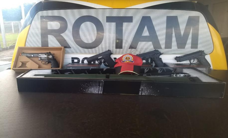 PRE apreende, em situações distintas, 32 pacotes de skank e vários objetos contrabandeados PRE apreende, em situações distintas, 32 pacotes de skank e vários objetos contrabandeados