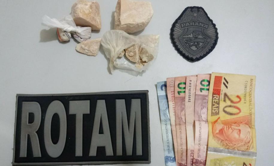 Adolescente é apreendida pela PM por esconder drogas durante a abordagem em Paranavaí