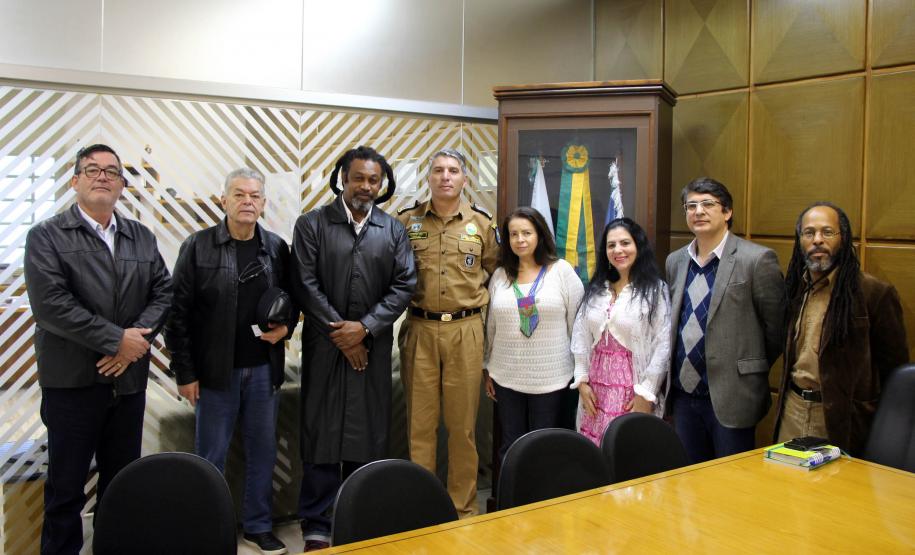 Curitiba, 31 de maio de 2019. Comandante-Geral da PMPR recebe a Coordenadora-Geral de Políticas para Povos e Comunidades Traidicionais de Matriz Africanas, Terreiros e para Povos Ciganos.