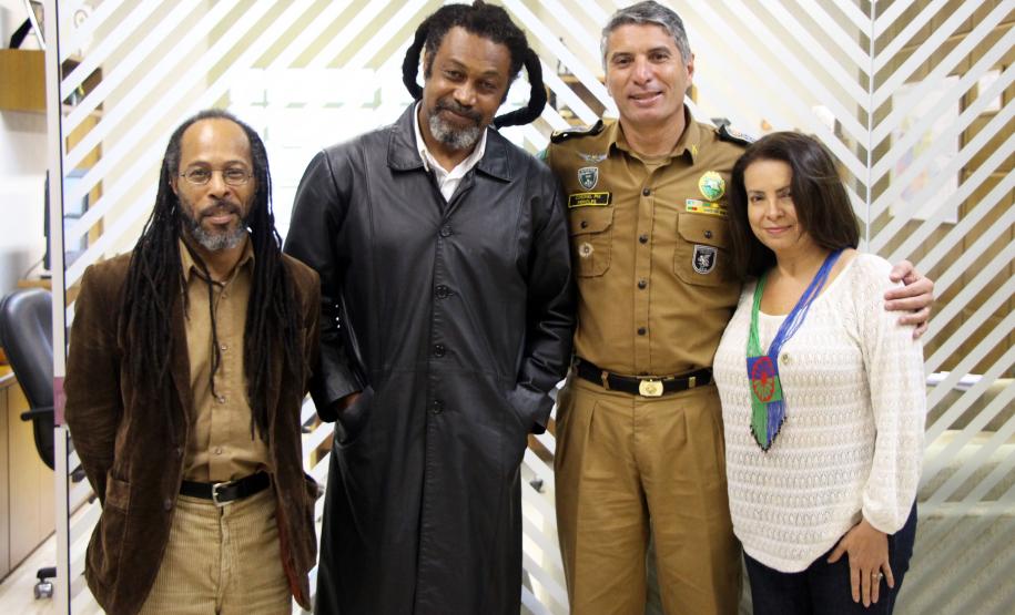 Curitiba, 31 de maio de 2019. Comandante-Geral da PMPR recebe a Coordenadora-Geral de Políticas para Povos e Comunidades Traidicionais de Matriz Africanas, Terreiros e para Povos Ciganos.