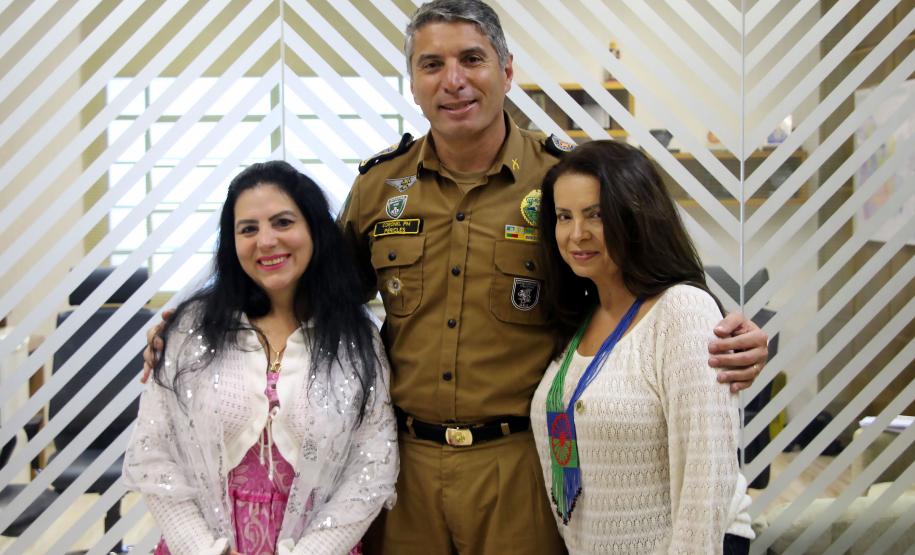 Curitiba, 31 de Maio de 2019. Comandante-Geral da PMPR recebe a Coordenadora-Geral de Políticas para Povos e Comunidades Africanas, Terreiros e Povos Ciganos.