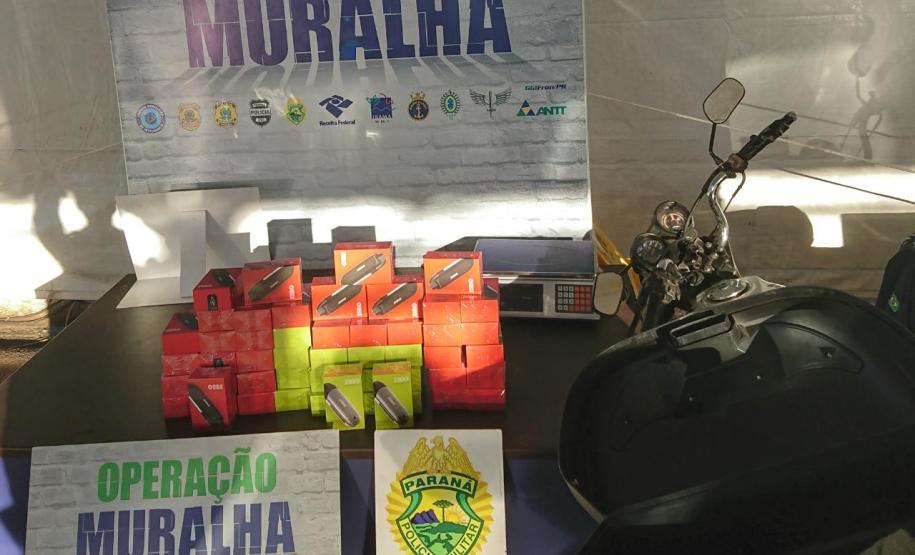 BPFron apreende cigarros eletrônicos contrabandeados e três motocicletas no Oeste do estado