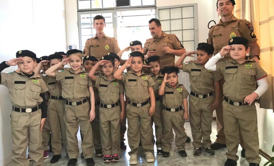 “Educando Crianças Para o Trânsito”: projeto, desenvolvido pela PM de São João, transforma ruas da cidade em salas de aula