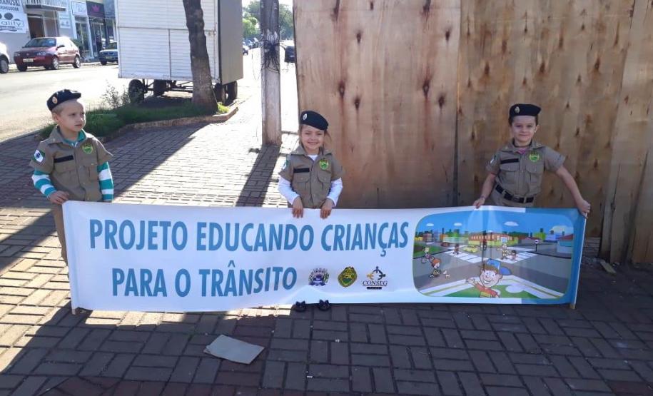 “Educando Crianças Para o Trânsito”: projeto, desenvolvido pela PM de São João, transforma ruas da cidade em salas de aula