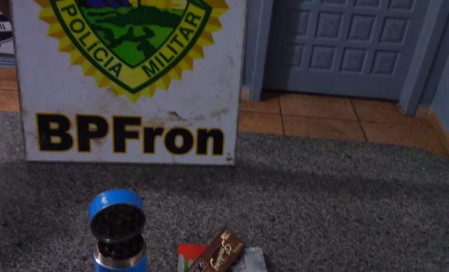 BPFron encaminha rapaz durante Operação Junho Paraná sem Drogas no Oeste do estado BPFron encaminha rapaz durante Operação Junho Paraná sem Drogas no Oeste do estado