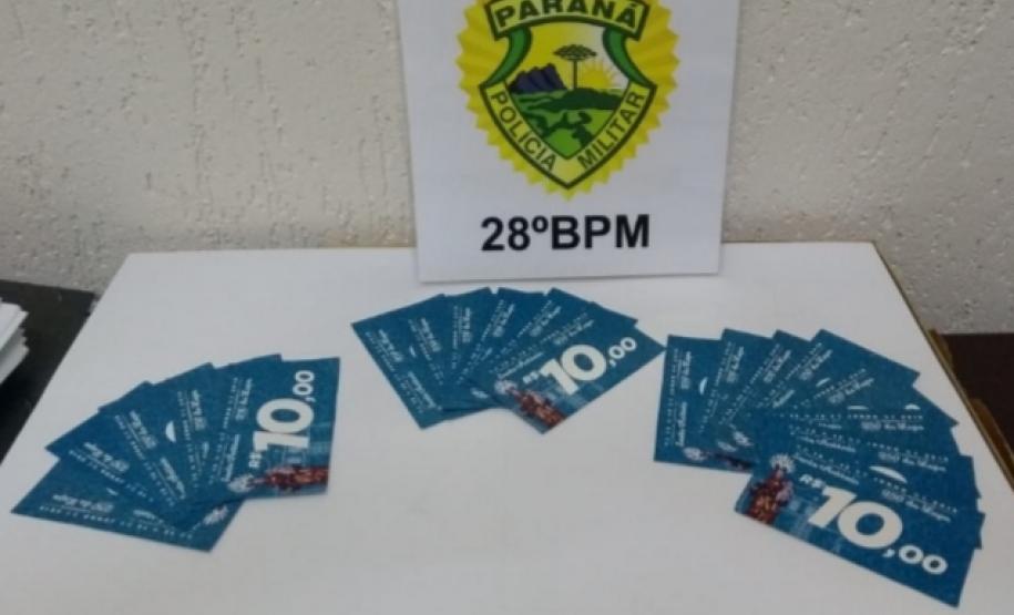 Tickets falsificados são apreendidos durante festa de aniversário de Lapa (PR) e três pessoas são presas