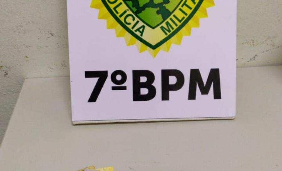 Em duas situações, policiais militares apreendem drogas em Cruzeiro do Oeste (PR), no Noroeste do estado Em duas situações, policiais militares apreendem drogas em Cruzeiro do Oeste (PR), no Noroeste do estado