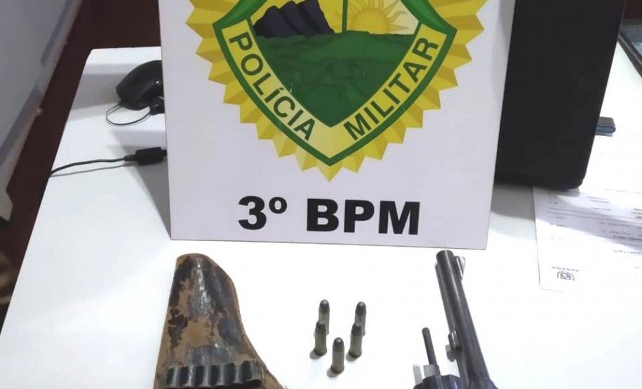 Duas armas de fogo são apreendidas pelos PM no Sudoeste do Estado