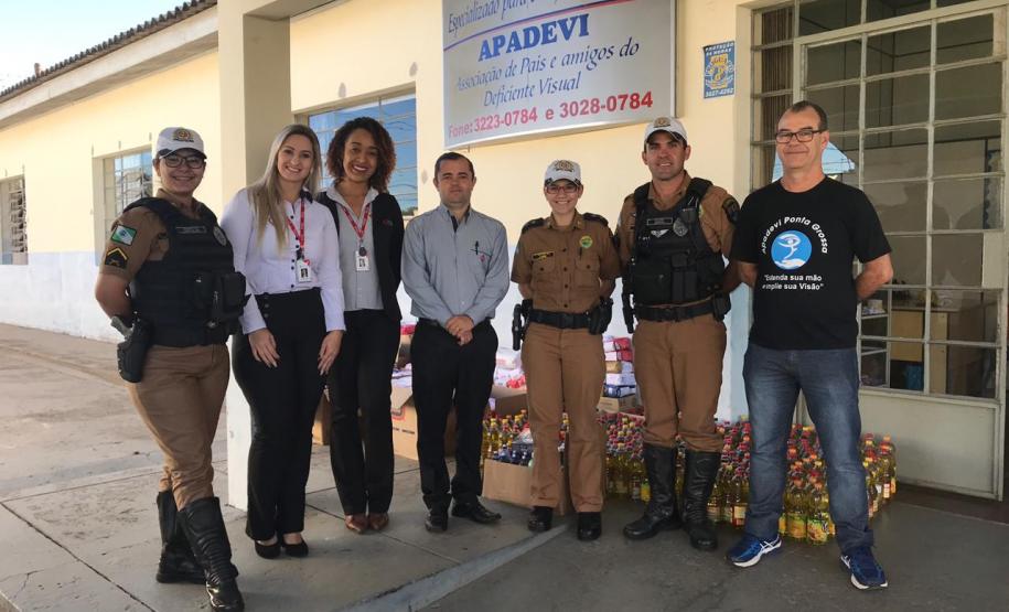 Quase uma tonelada de alimentos arrecadados com corrida é doada para associação em Ponta Grossa