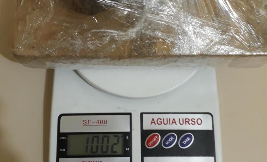 Denúncia leva PM a prender casal e apreender maconha no Norte Pioneiro