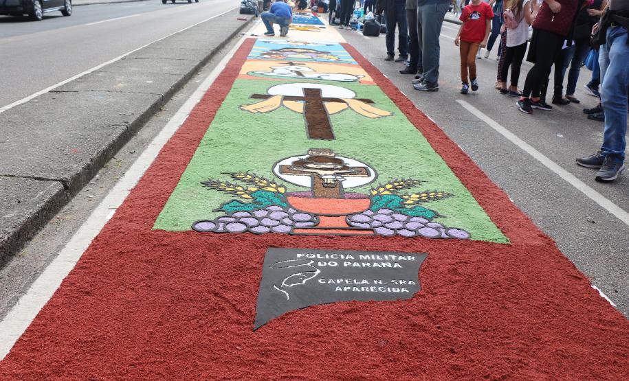 Curitiba, 20 de junho de 2019. Tapete da Policia Militar Corpus Christi.