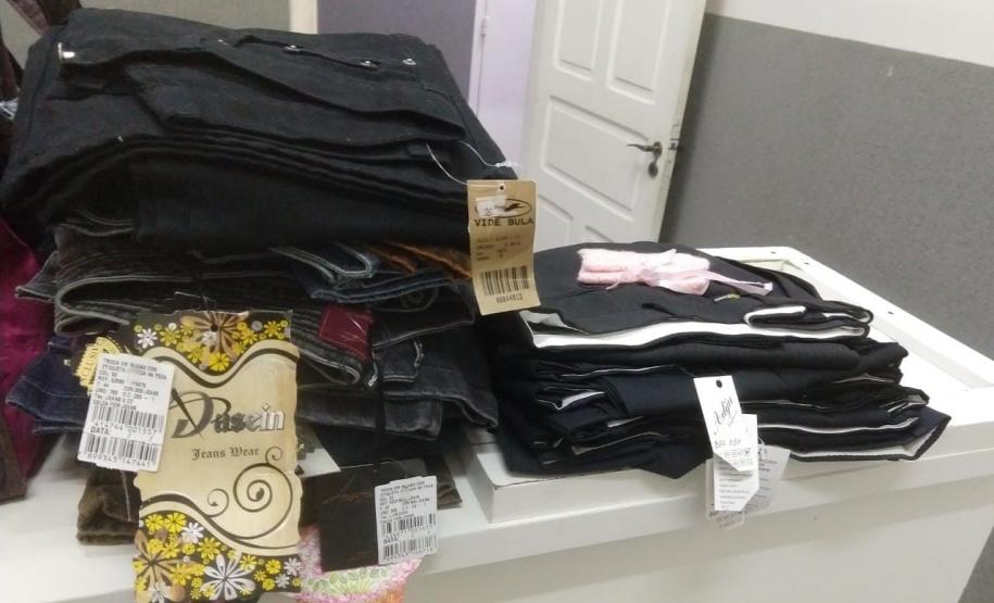 Denúncia leva PM a prender homem antes da vítima saber do furto à residência na Lapa (PR) Denúncia leva PM a prender homem antes da vítima saber do furto à residência na Lapa (PR)