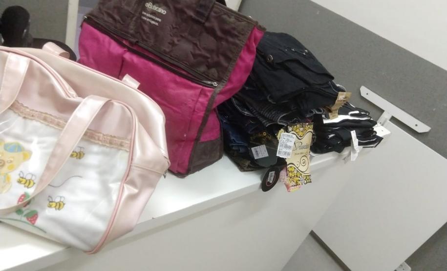 Denúncia leva PM a prender homem antes da vítima saber do furto à residência na Lapa (PR) Denúncia leva PM a prender homem antes da vítima saber do furto à residência na Lapa (PR)