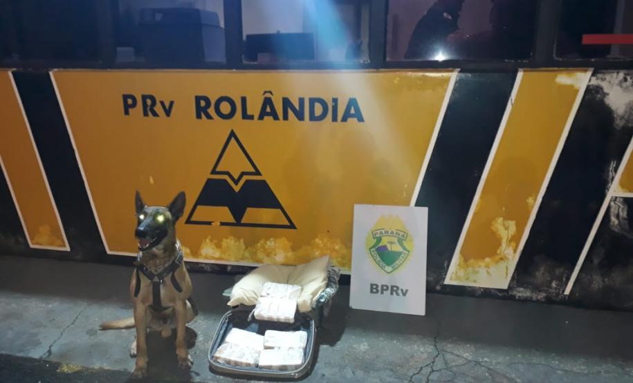 Homem foragido é preso pelo BPRv após ser flagrado transportando mais de seis quilos de crack no Norte do estado Homem foragido é preso pelo BPRv após ser flagrado transportando mais de seis quilos de crack no Norte do estado