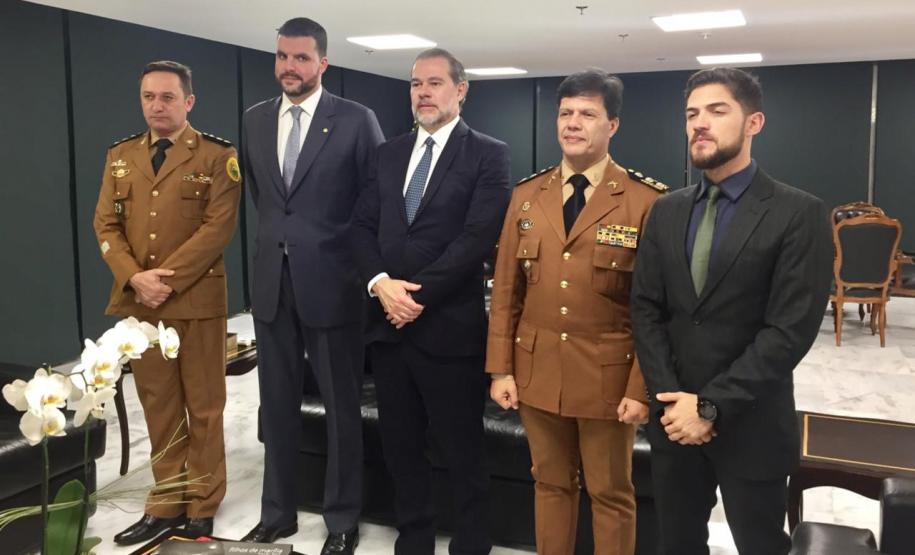 Presidente do STF recebe Chefe do Estado-Maior da PM do Paraná em Brasília