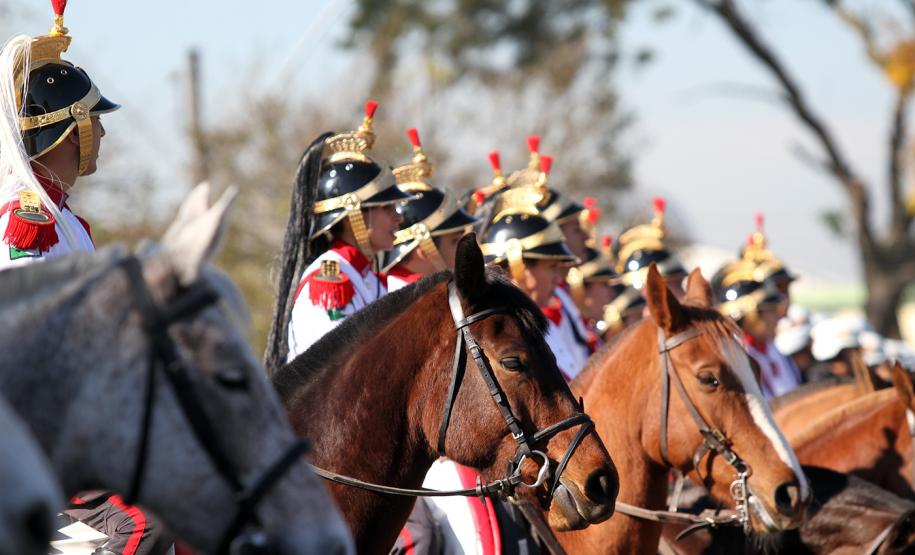 Regimento de Polícia Montada comemora 140 anos com solenidade e a participação do Presidente em exercício, Hamilton Mourão