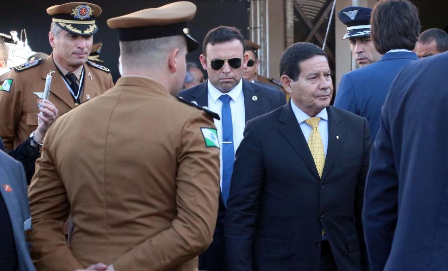 Curitiba, 28 de junho de 2019. Regimento de Polícia Montada comemora 140 anos com solenidade e a participação do presidente em exercício, Hamilton Mourão.