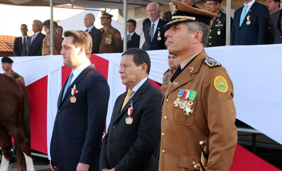 Curitiba, 28 de junho de 2019. Regimento de Polícia Montada comemora 140 anos com solenidade e a participação do presidente em exercício, Hamilton Mourão.