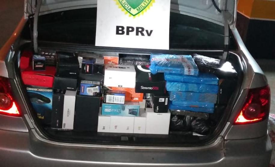 Materiais contrabandeados são apreendidos pelo BPRv em Rolândia (PR)