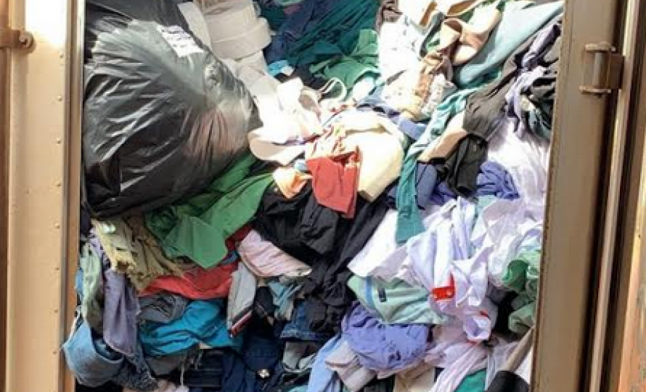 Milhares de peças de roupas são recuperadas pela PM após furto a uma lavanderia de Tapejara (PR); autor do furto é preso