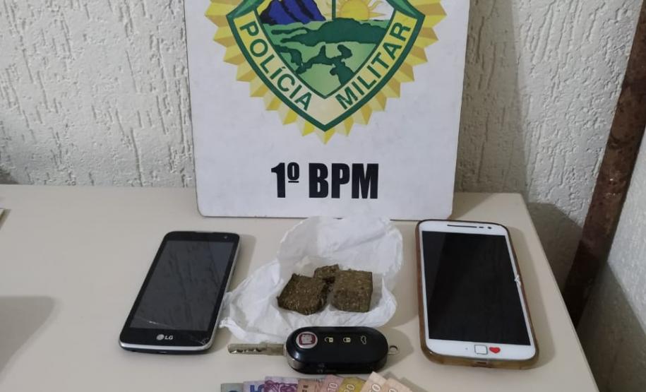 Em ações distintas, PM recupera carro roubado e encaminha um homem e um adolescente nos Campos Gerais Em ações distintas, PM recupera carro roubado e encaminha um homem e um adolescente nos Campos Gerais