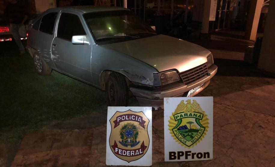Ao tentar fugir de abordagem, homem bate com o veículo em viatura e BPFron apreende eletrônicos contrabandeados no Oeste do estado Ao tentar fugir de abordagem, homem bate com o veículo em viatura e BPFron apreende eletrônicos contrabandeados no Oeste do estado