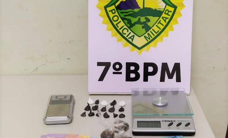 Trio envolvido com tráfico de drogas é encaminhado pela PM em Cruzeiro do Oeste