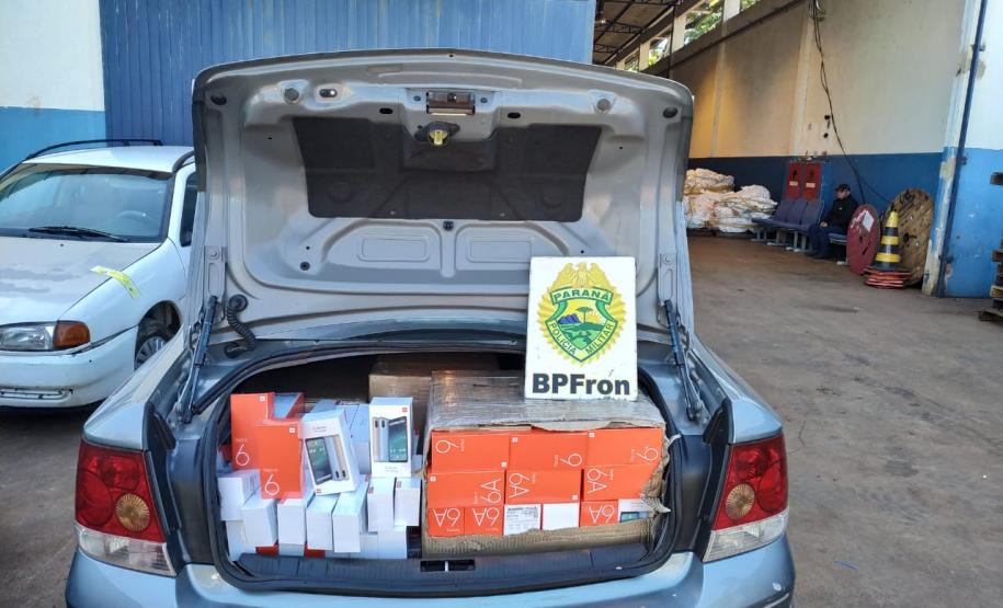 Carga de 300 celulares contrabandeados é apreendida pelo BPFron na fronteira do estado Carga de 300 celulares contrabandeados é apreendida pelo BPFron na fronteira do estado