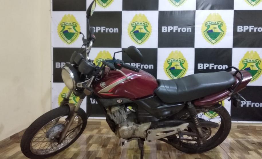 Motocicleta que estava com o número do chassi e do motor alterado é apreendida pelo BPFron em Guaíra (PR) Motocicleta que estava com o número do chassi e do motor alterado é apreendida pelo BPFron em Guaíra (PR)
