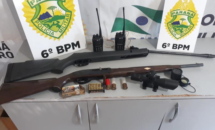 PM fecha rinha de galo e apreende armas de fogo em Cascavel, no Oeste do Paraná PM fecha rinha de galo e apreende armas de fogo em Cascavel, no Oeste do Paraná
