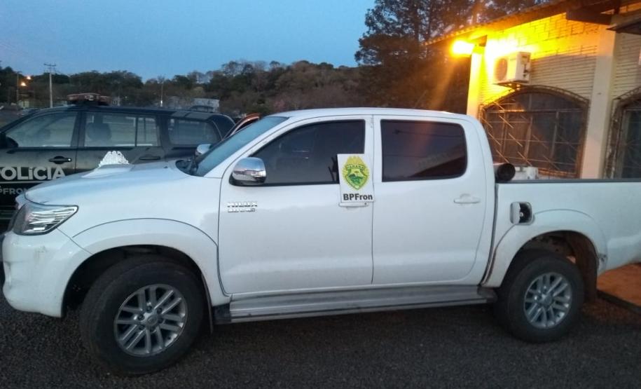 Placas adulteradas resultam no encaminhamento de rapaz à delegacia após abordagem do BPFron Placas adulteradas resultam no encaminhamento de rapaz à delegacia após abordagem do BPFron