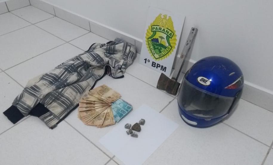 PM prende três homens e encaminha um adolescente por roubo no município de Castro (PR)