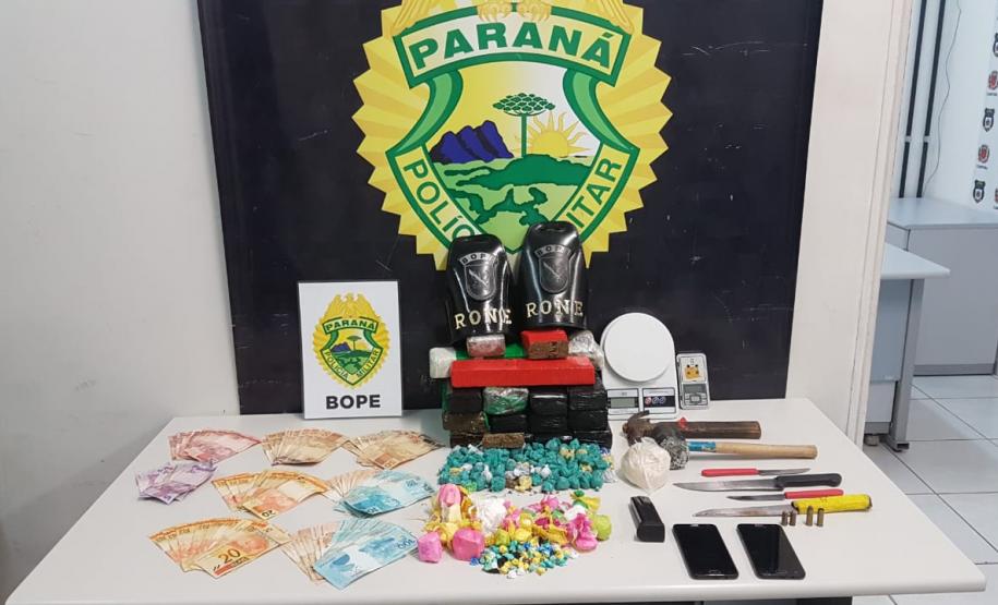 Dupla envolvida com o tráfico de drogas é presa pelo BOPE na CIC,  em Curitiba