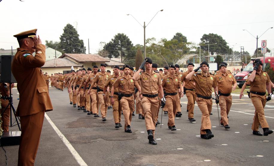 São José dos Pinhais, 02 de agosto de 2019.  Passagem de Comando do 6º CRPM. Foto: Tropa desfilando em continencia ao novo Comandante do 6º CRPM, Cel. QOPM Nivaldo Marcelos da Silva.