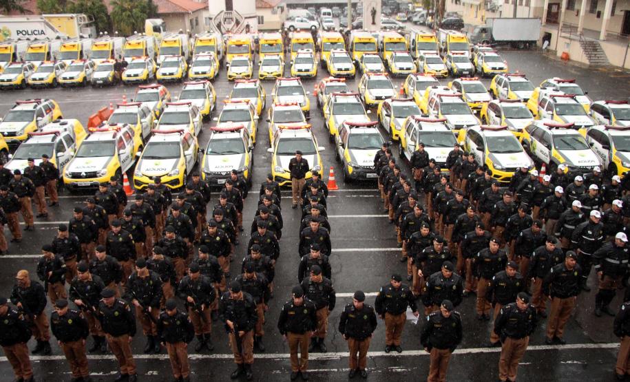 Prevenção é o maior resultado de megaoperação da PM em Curitiba; mais de 1,3 mil pessoas e 630 veículos são abordados Prevenção é o maior resultado de megaoperação da PM em Curitiba; mais de 1,3 mil pessoas e 630 veículos são abordados