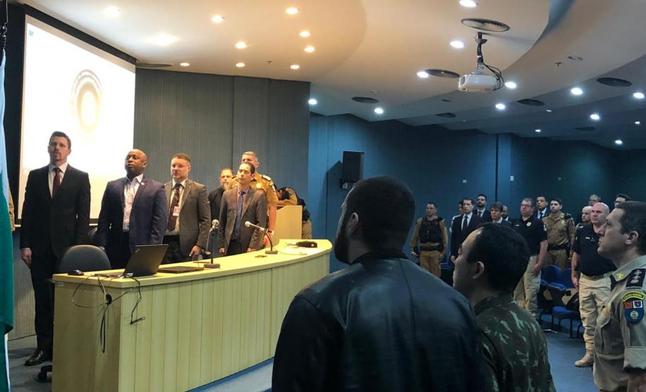 Comandante-Geral da PM reforça integração com órgãos de segurança durante reunião do Gabinete de Gestão Integrada de Fronteira, em Foz do Iguaçu Comandante-Geral da PM reforça integração com órgãos de segurança durante reunião do Gabinete de Gestão Integrada de Fronteira, em Foz do Iguaçu