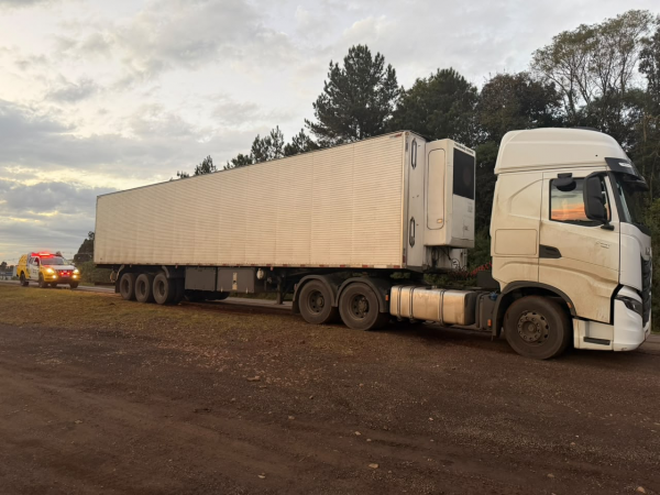 Polícia Militar apreende 8 toneladas de cebola contrabandeada no Sudoeste
